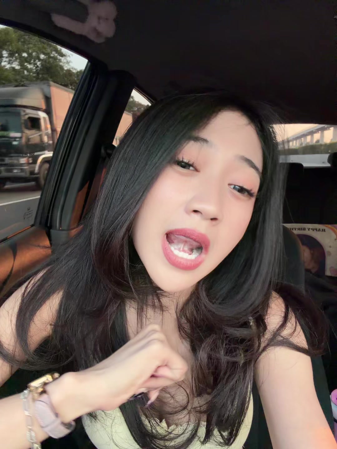 @🐚ᶻ 𝗓 𐰁