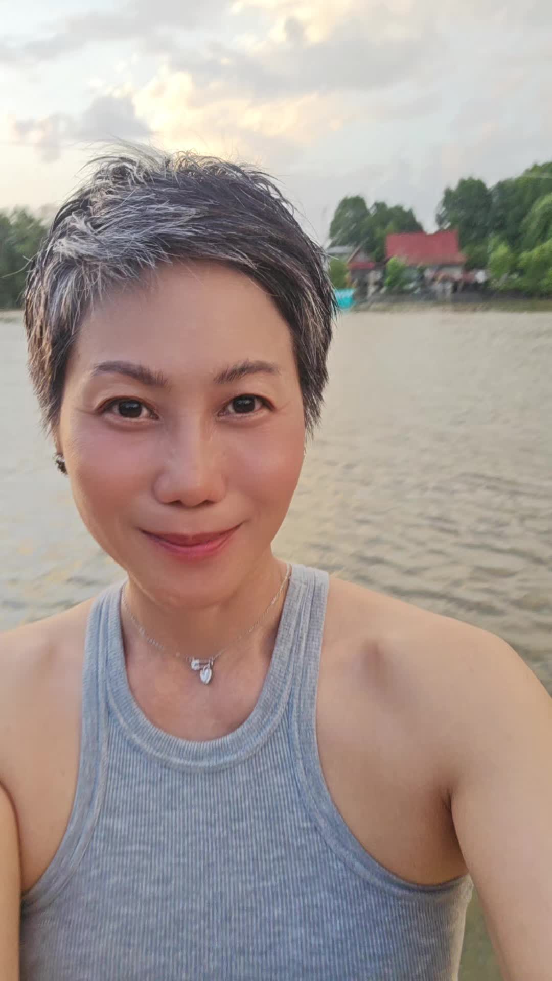@ชื่อ..ธนหิรัญภัค..