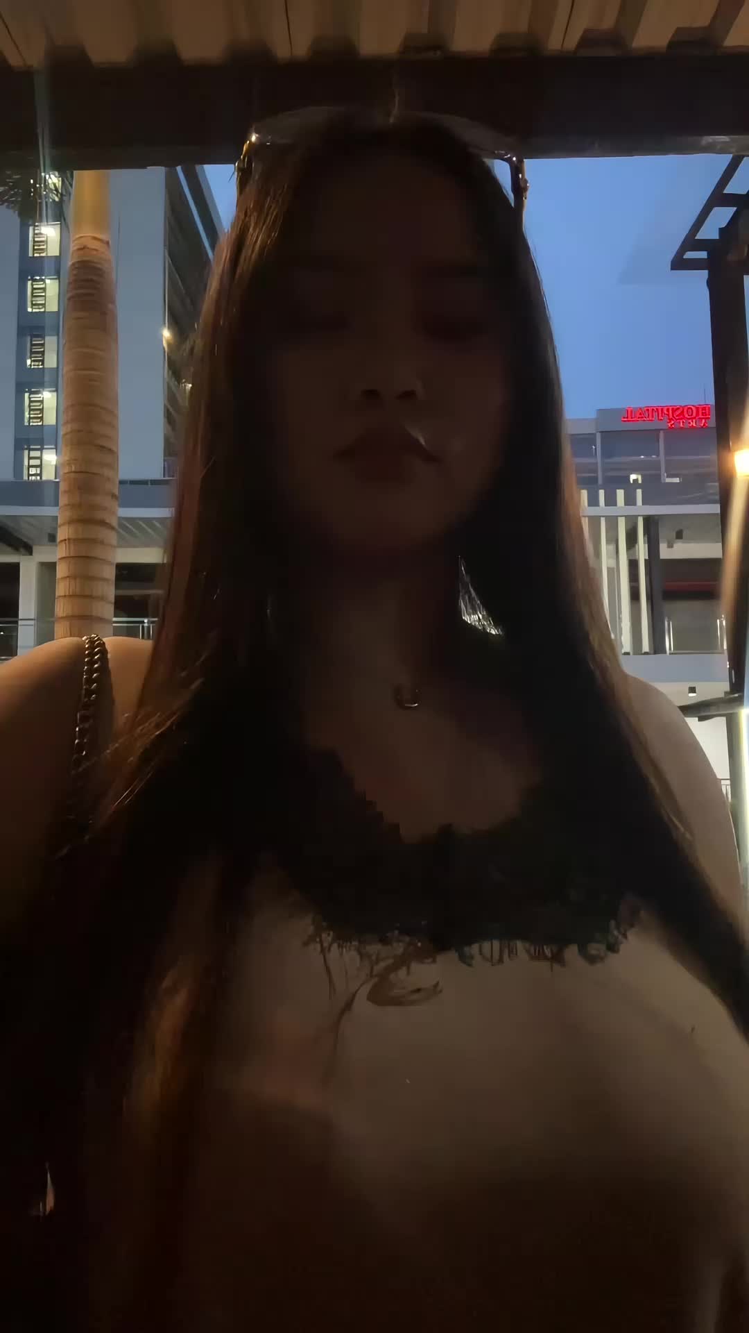 @zevonggg