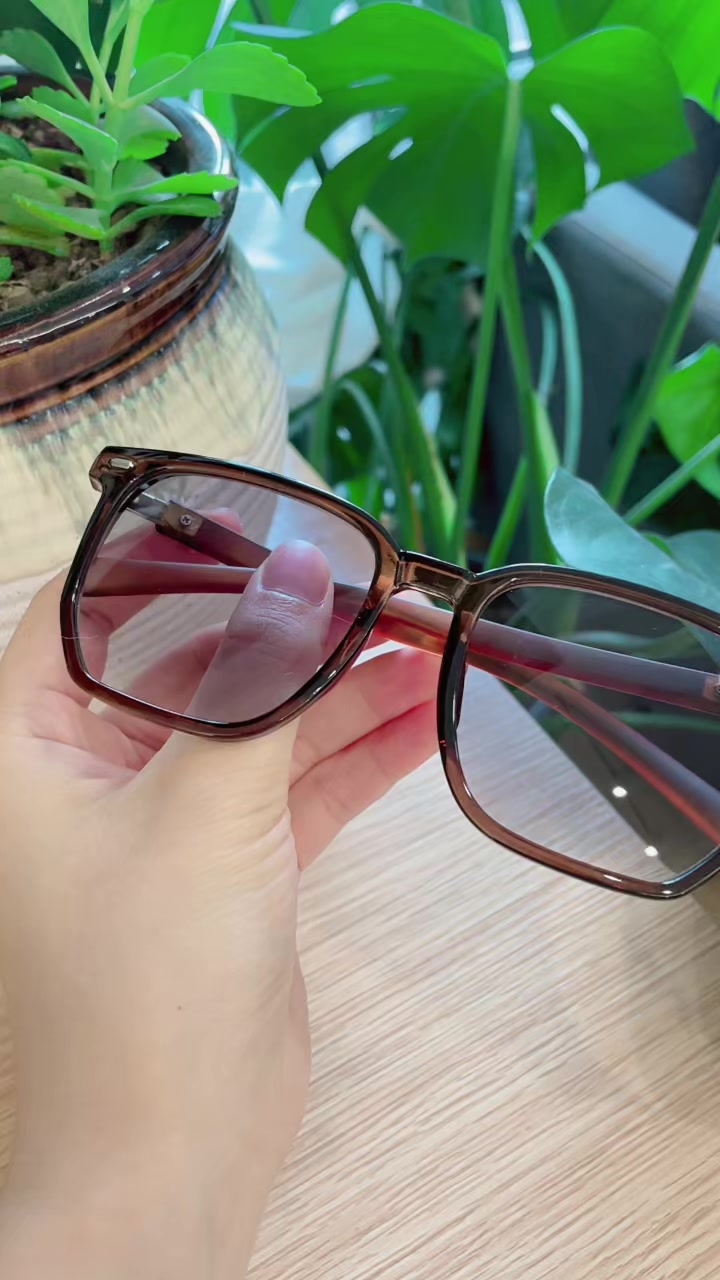 @Design Glasses