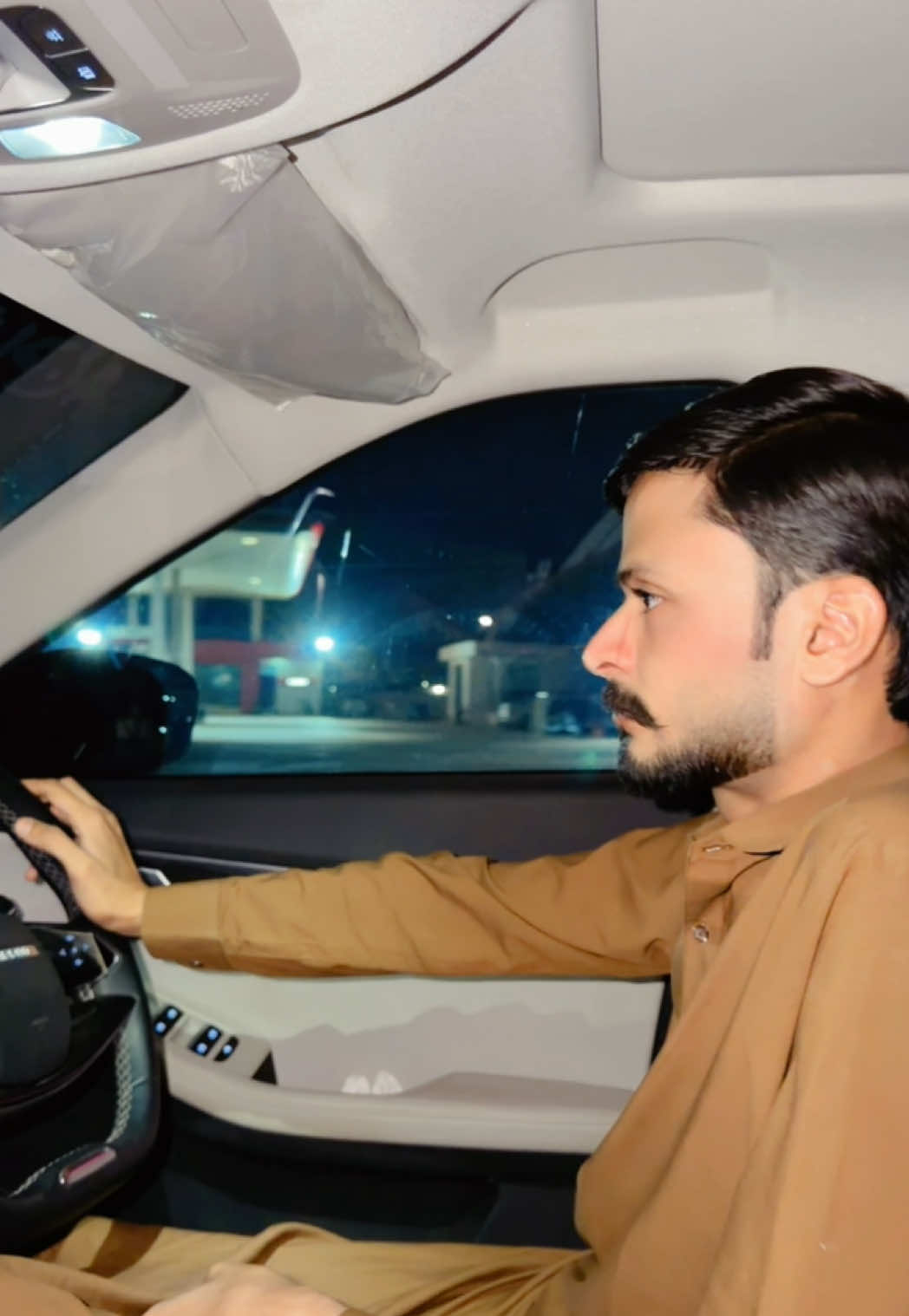 @سر فراز راجپوت 👑