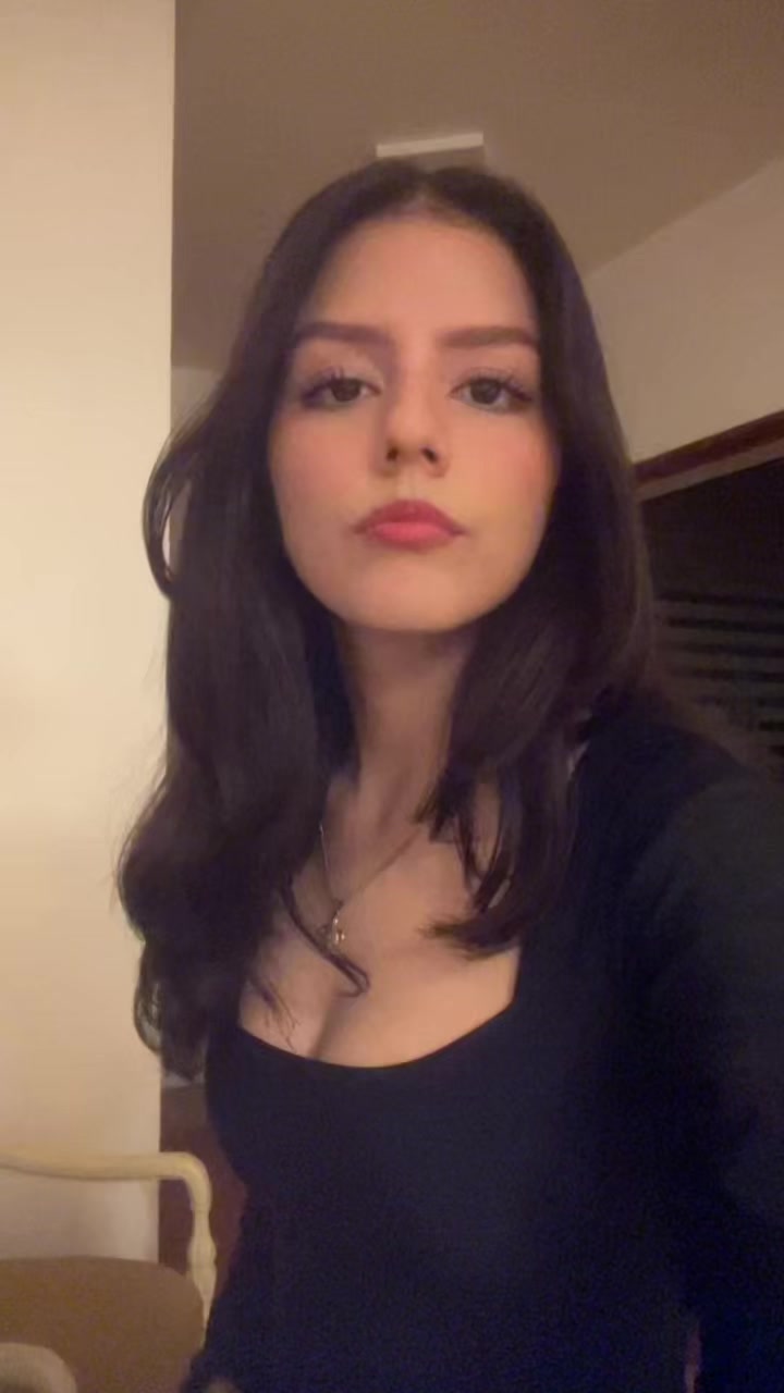 @hilaryholic
