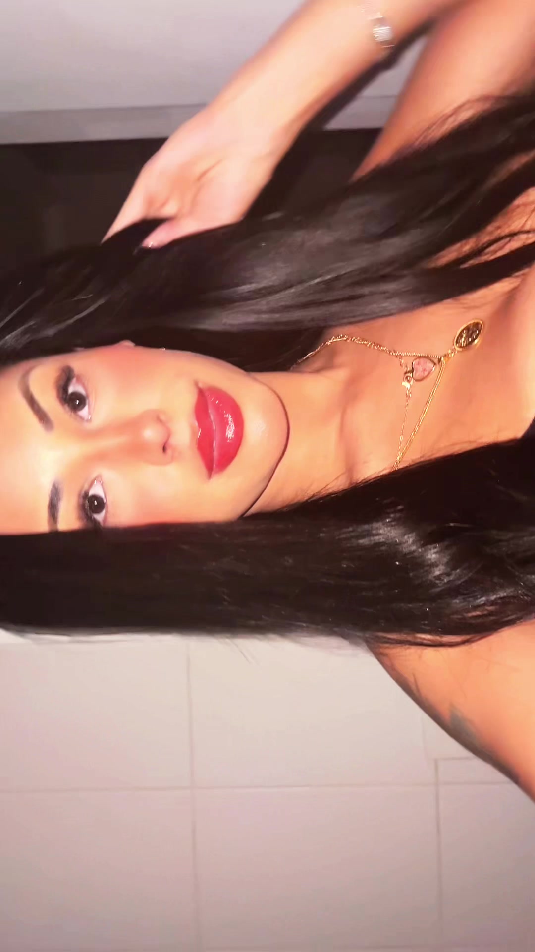 @nicolykardash