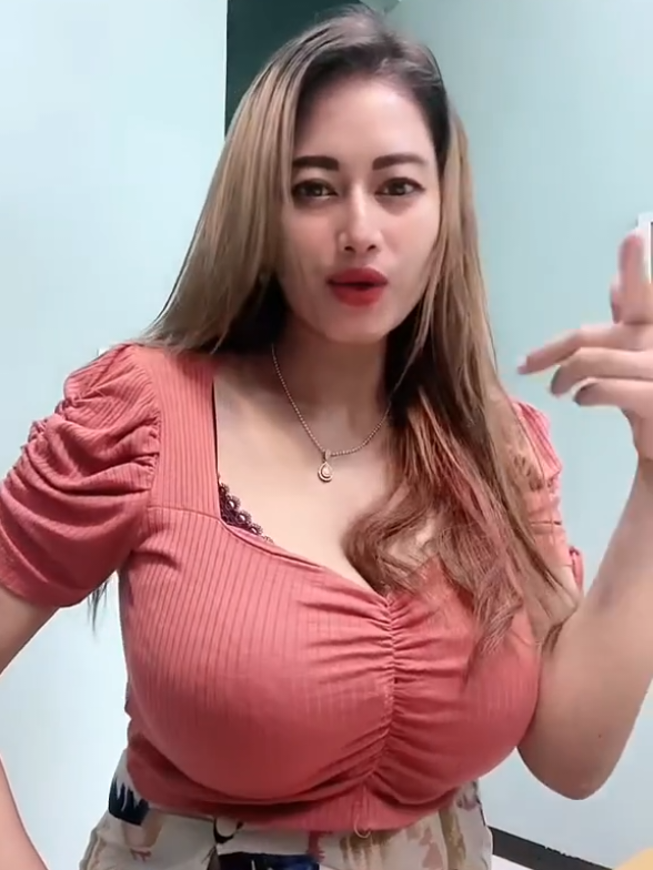 @VinezAmalia