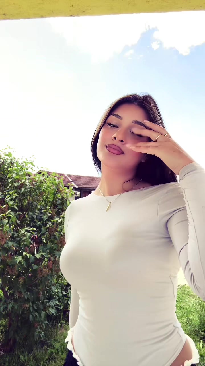 @Diana &dagger;