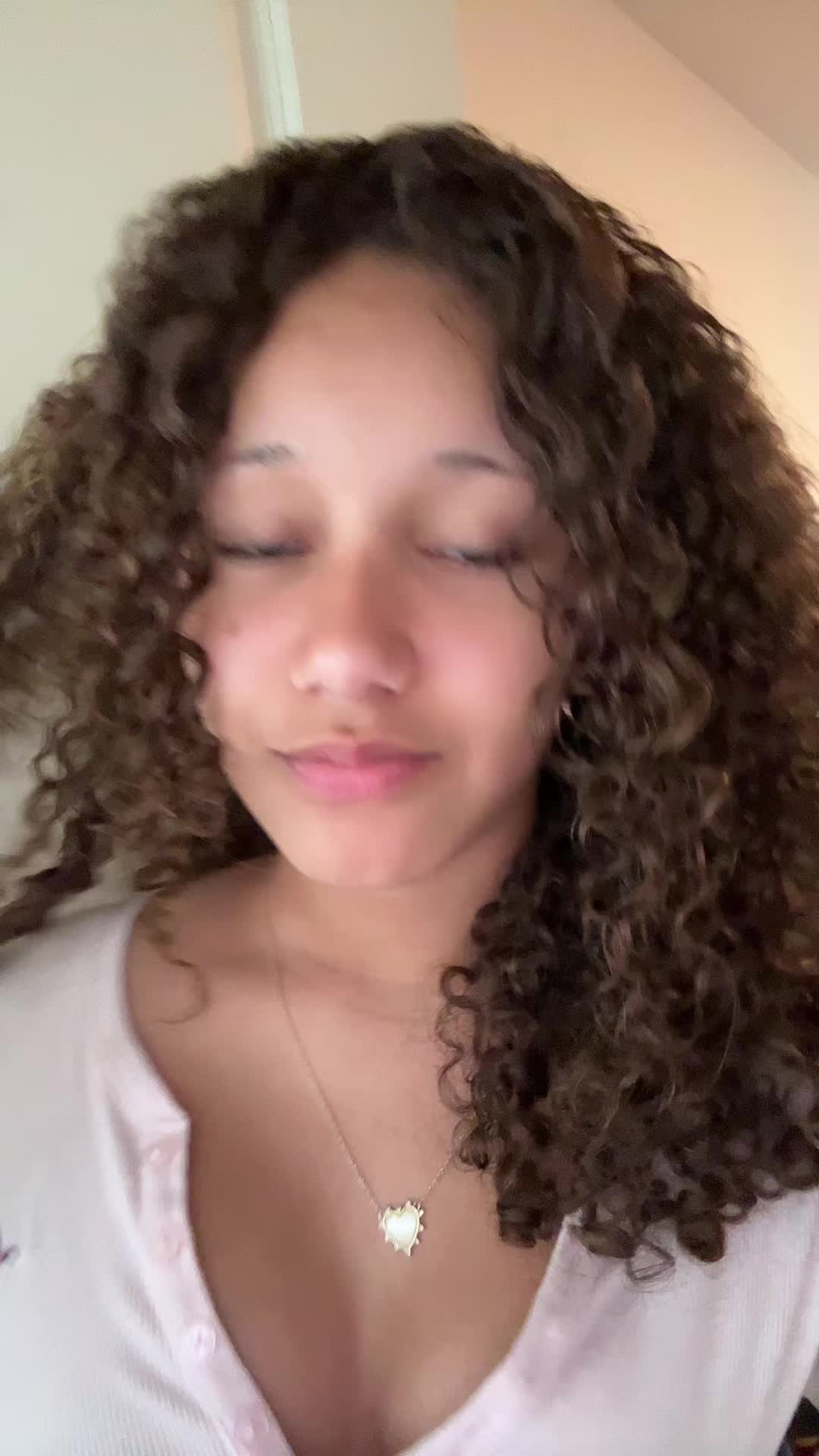 @⃟