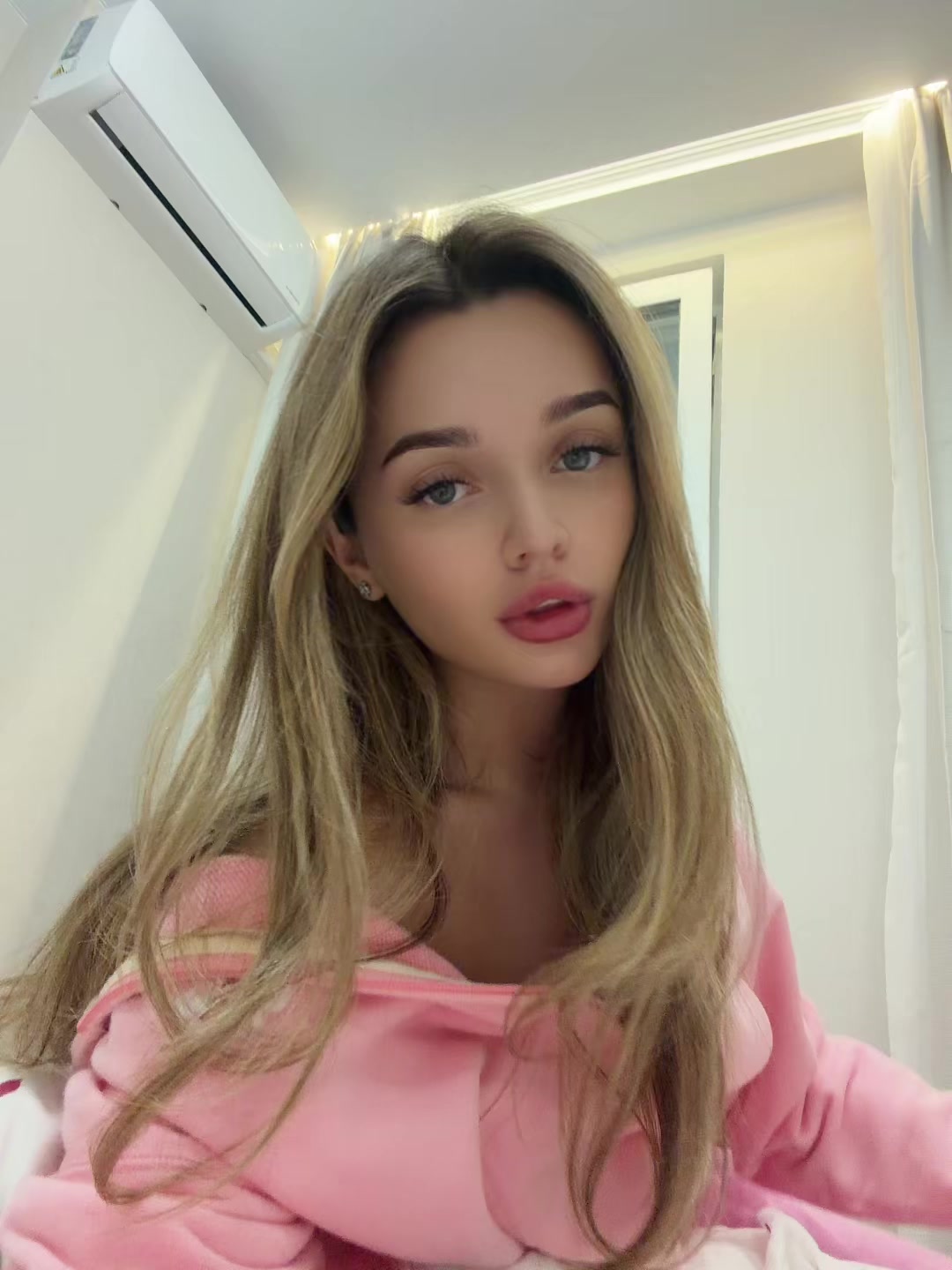 @🎀 MILKIKAT 🎀🧸
