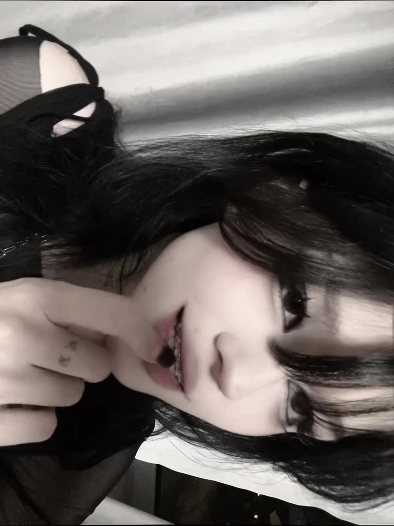 @^^