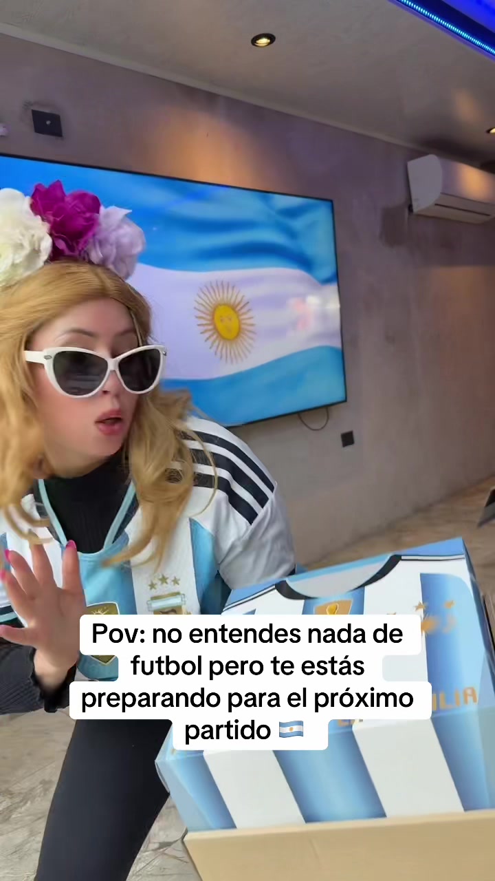 @La Moni