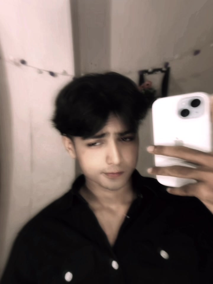 @𝒜𝓎𝓇𝒶 ℛ𝒶𝒽𝓊𝓁💋