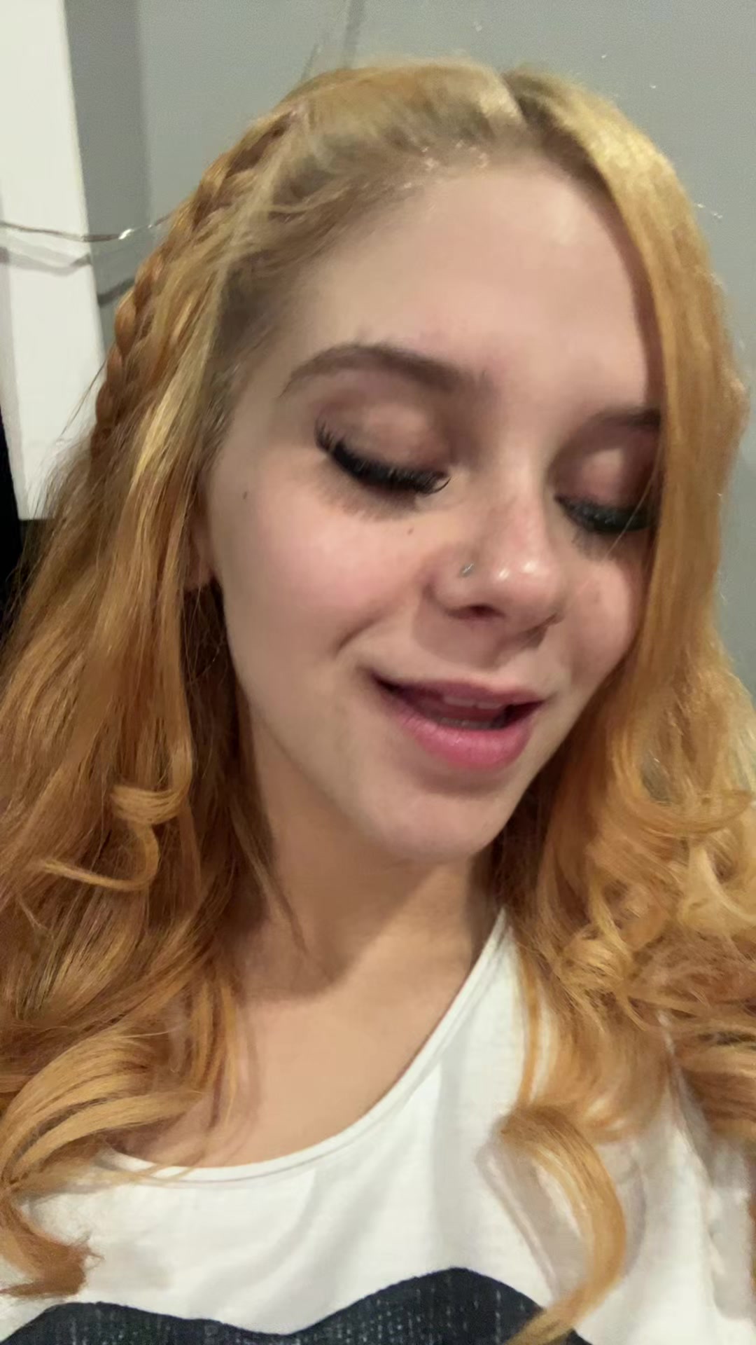 @👻