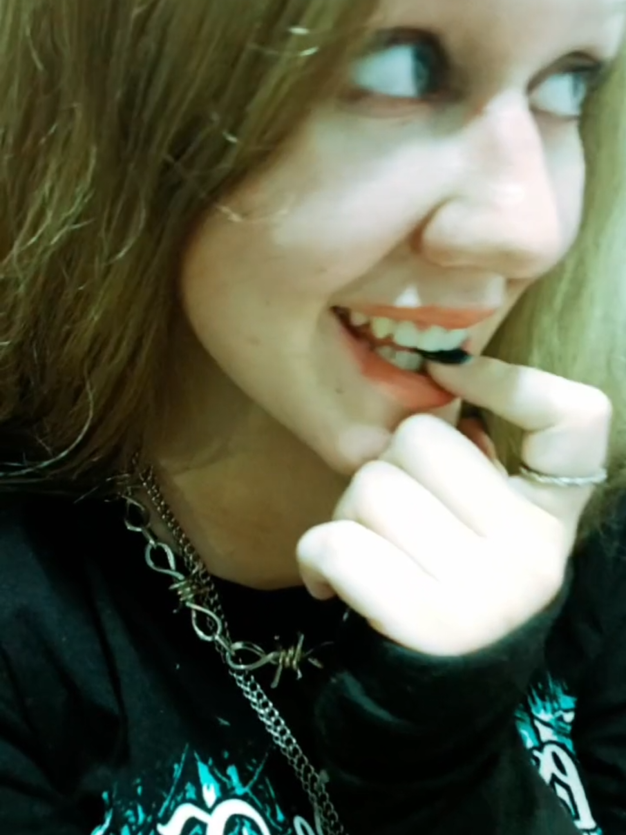 @gråtepil🇷🇺💚🖤ᛉ