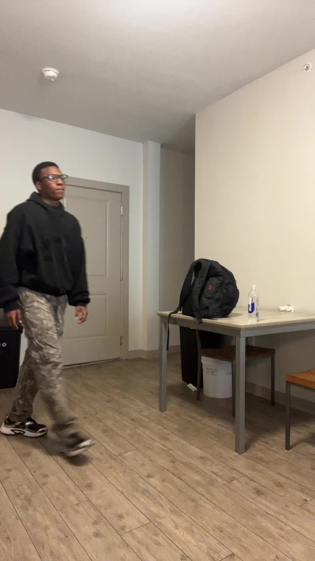 @useruno