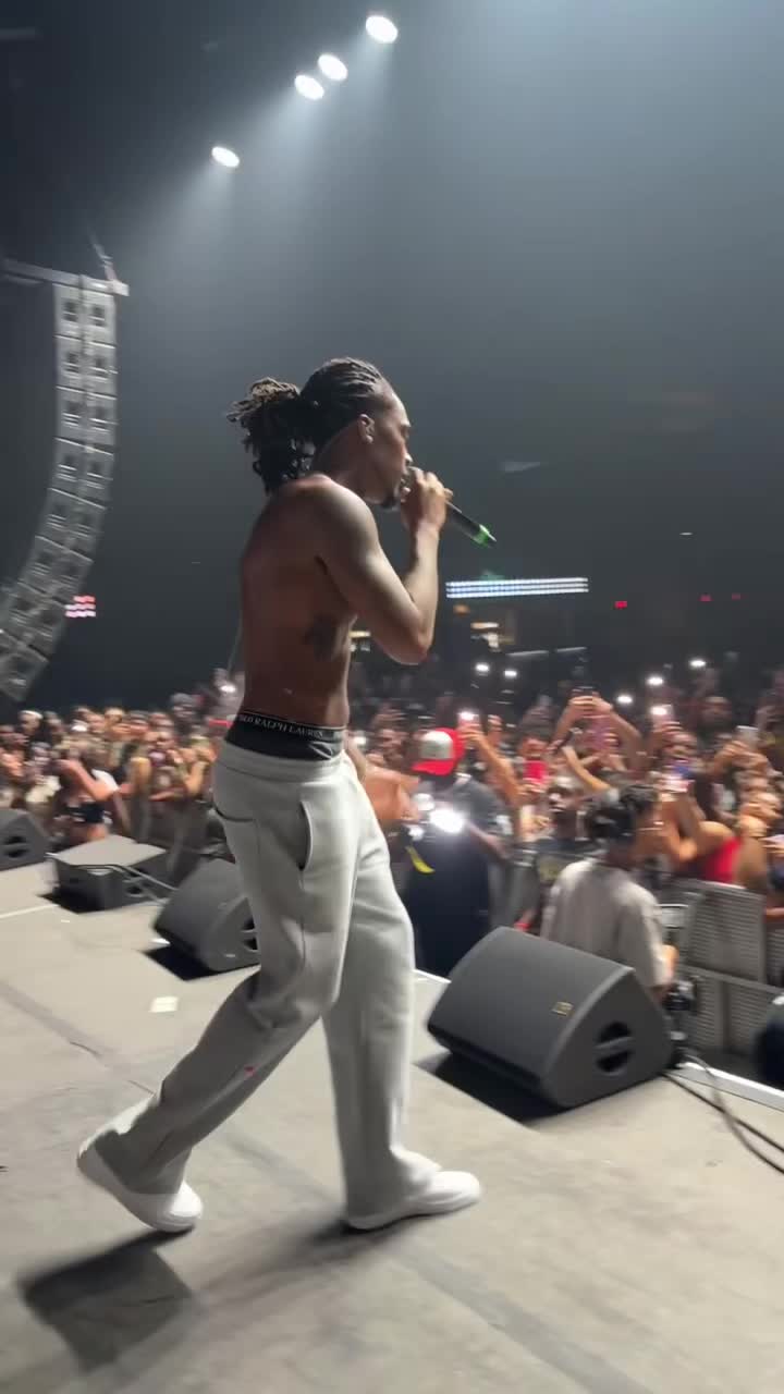 @🥰Nicole 🦈