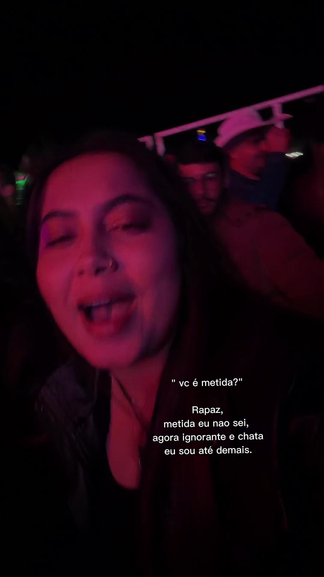 @Thainá