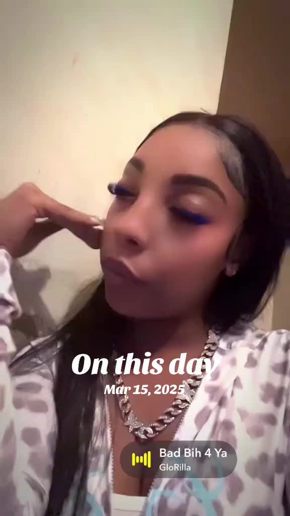 @Lala hood lashes
