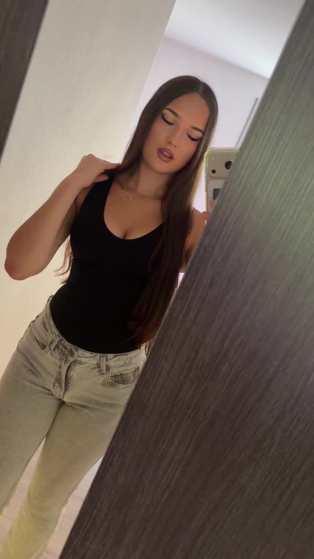 @𝐋𝐕