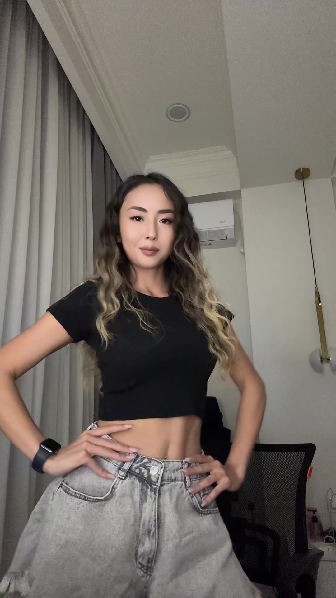 @Elya🫦