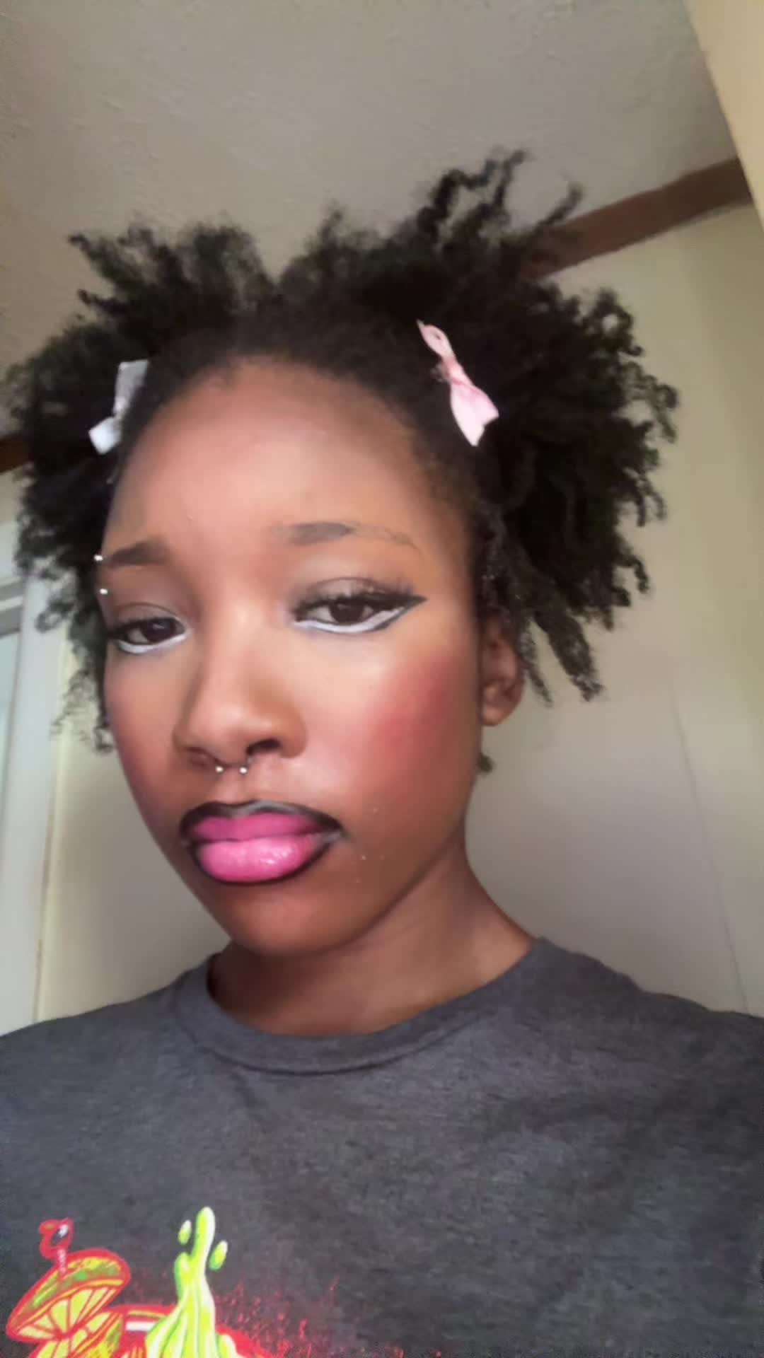 @nia