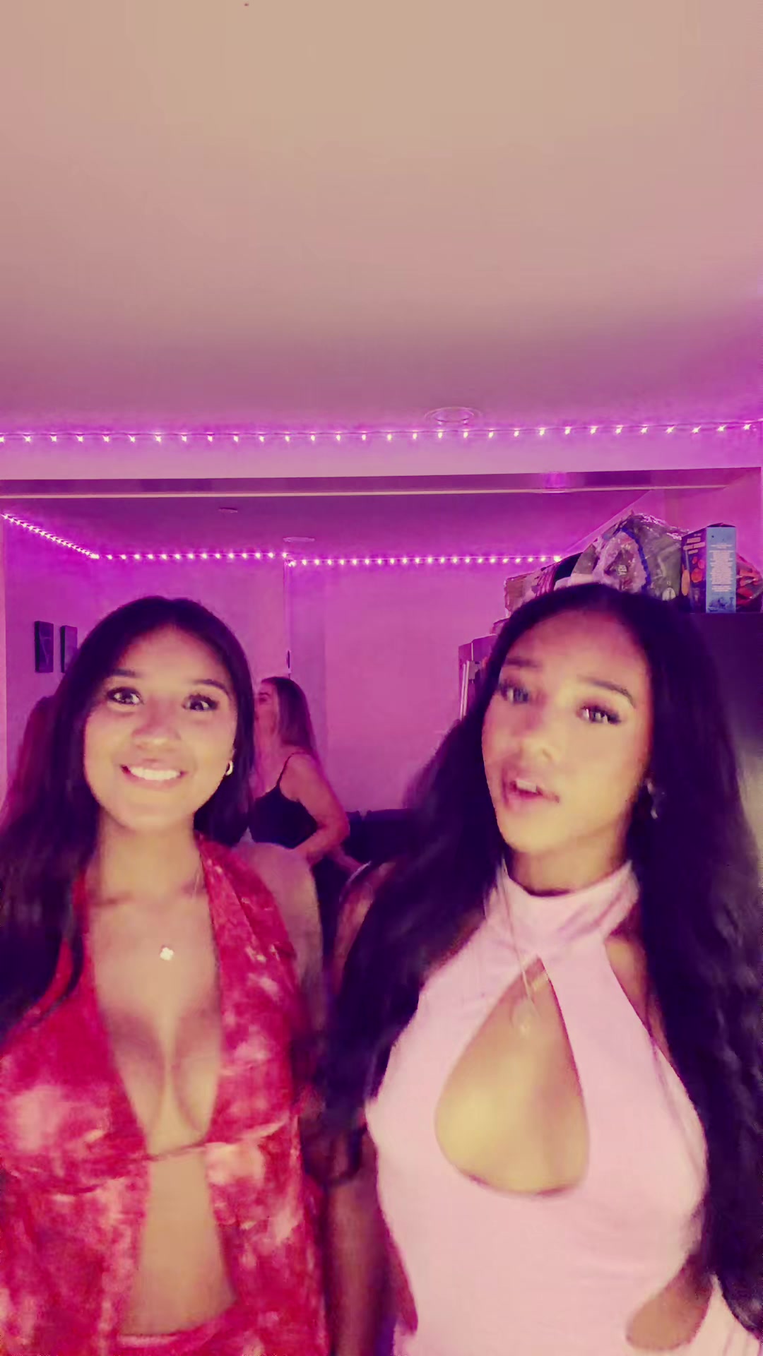 @Ella