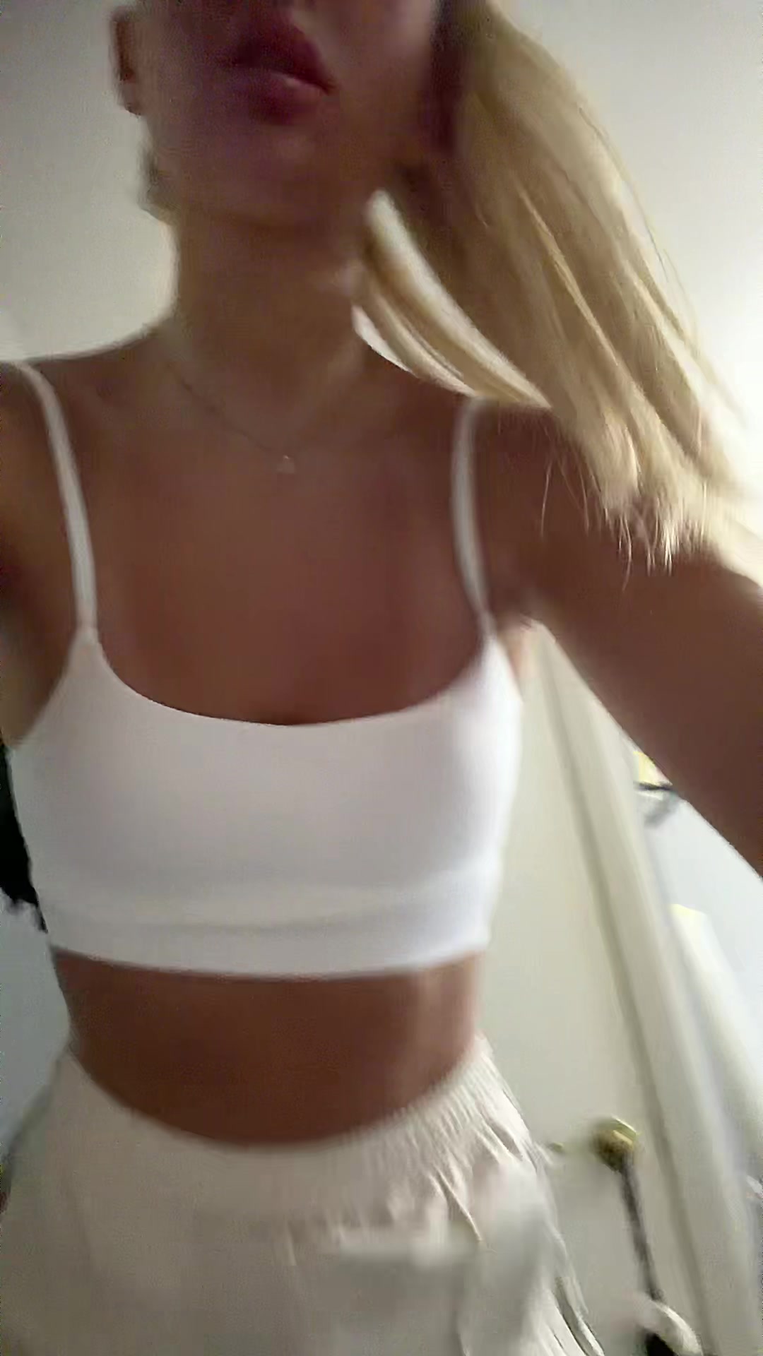@laurennmuir
