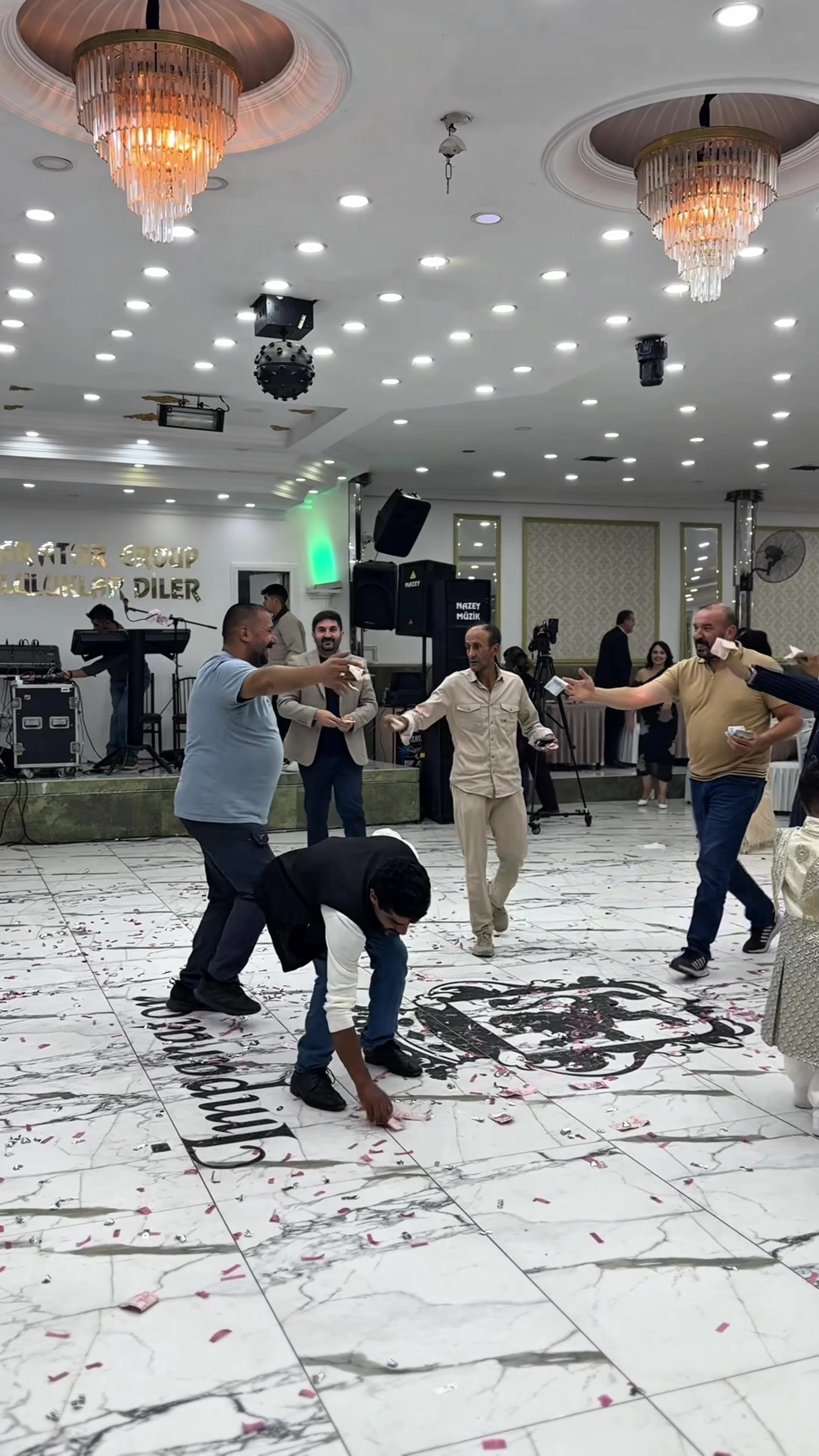 @Sel&ccedil;uk Daşdemir