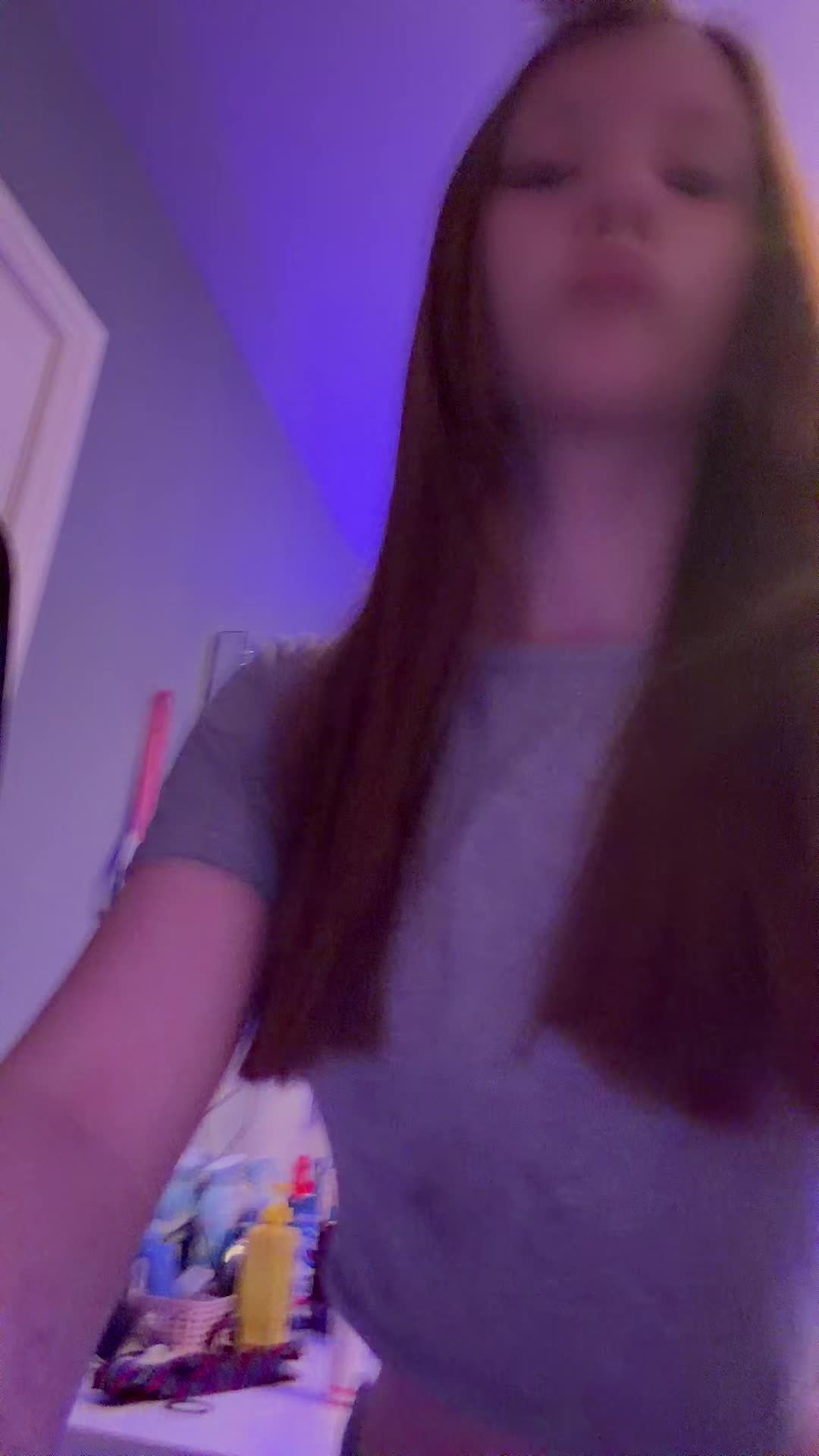 @𝓛𝓮𝔁𝓲🌺💋