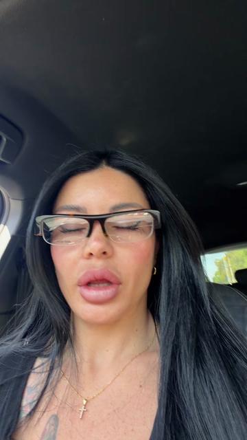 @Helena.