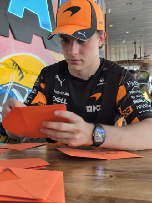 @McLaren Mastercard F1 Team 🧡