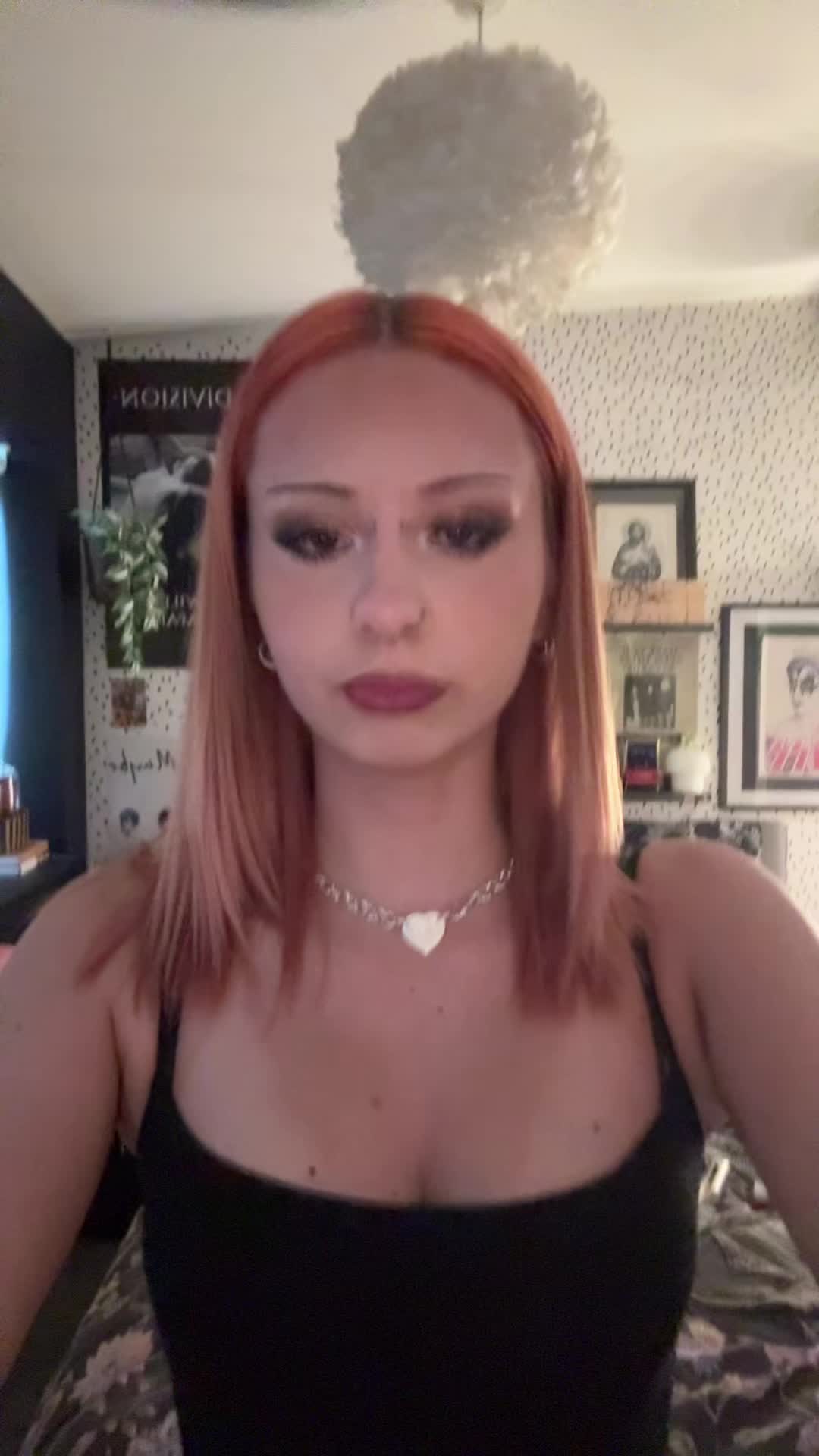 @Chloe🪲