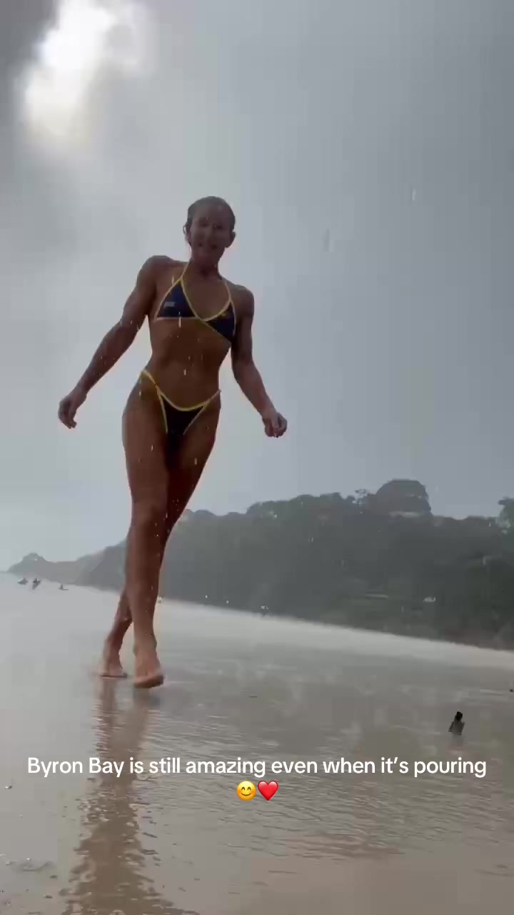 @Lovethebeachandsun
