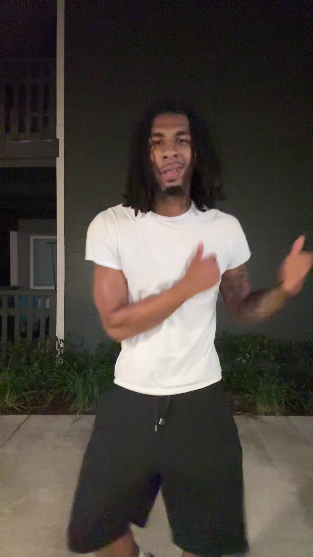 @Jluv