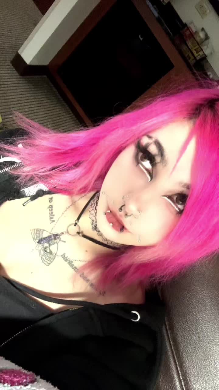 @z0mbi3_b1t3s