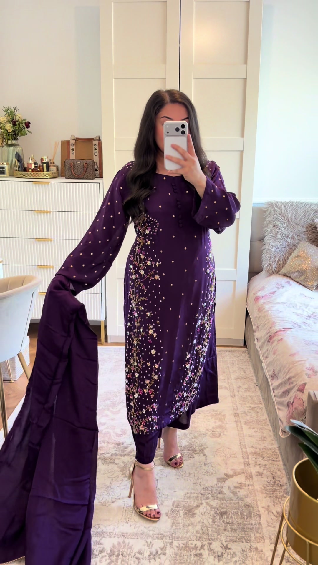 @Aina__couture