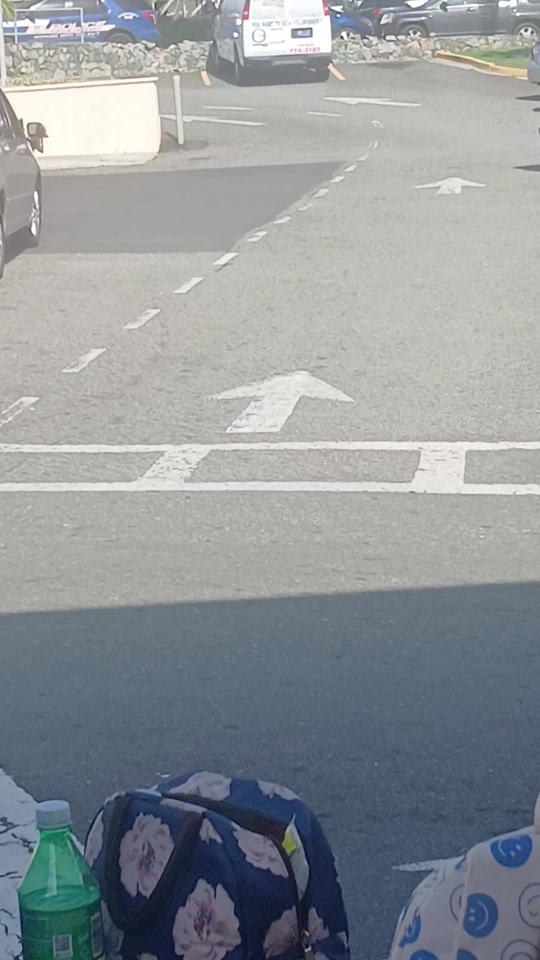@⃟