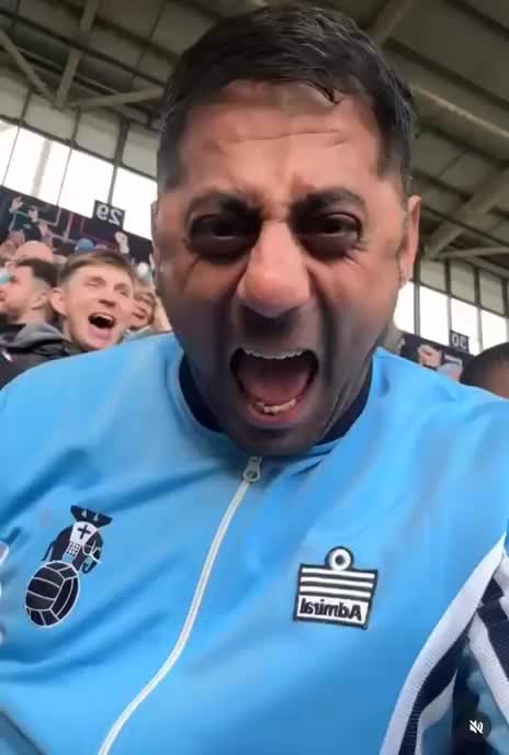 @Desi banter 🕺🏾💃😆