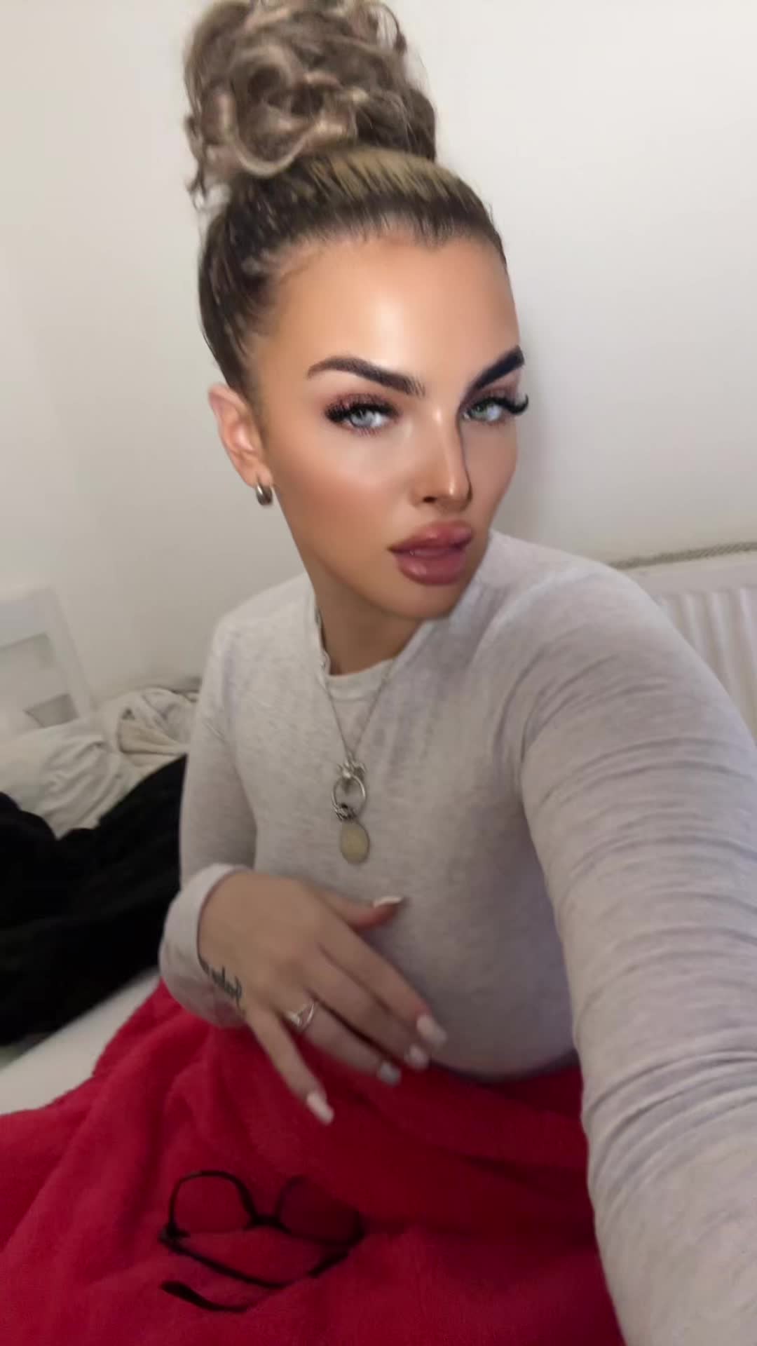 @nicoleinkles685