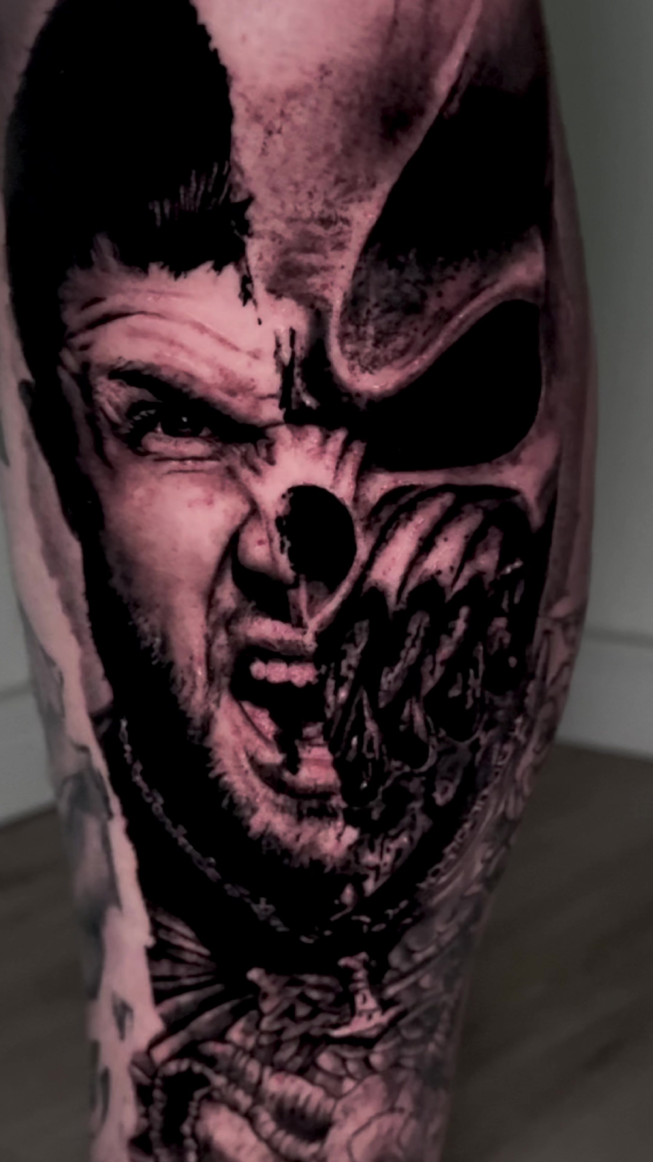 @traenensammler.tattoo