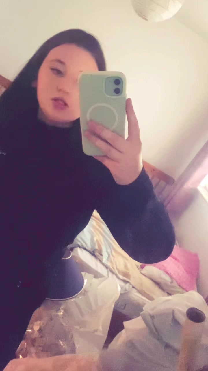 @ieat_glitterglue69