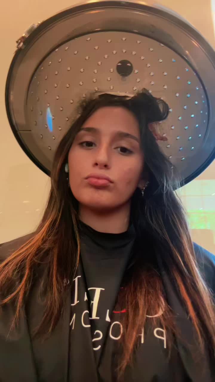 @Nicole🦋