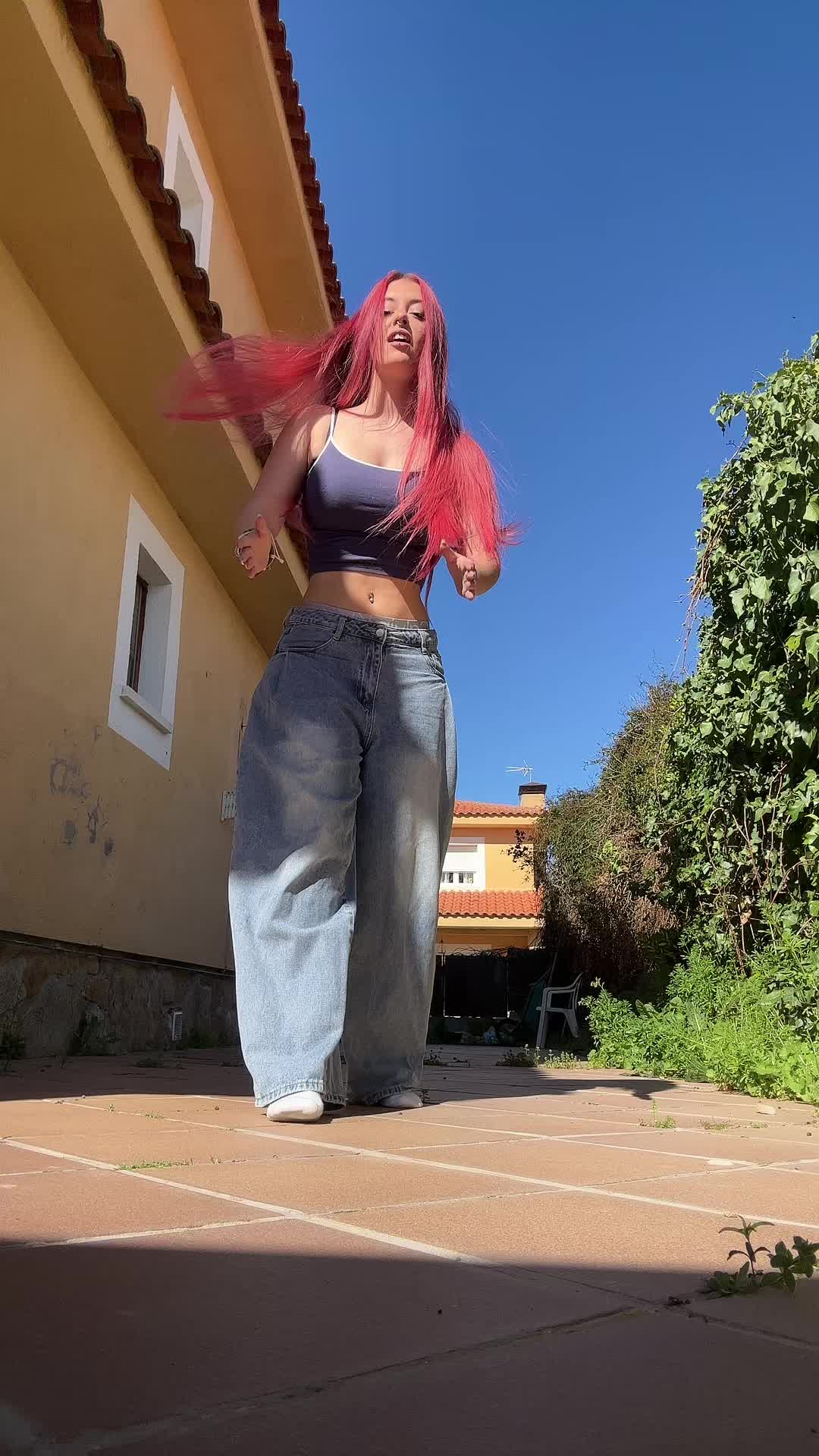 @𝔰𝔞𝔯𝔞🦋