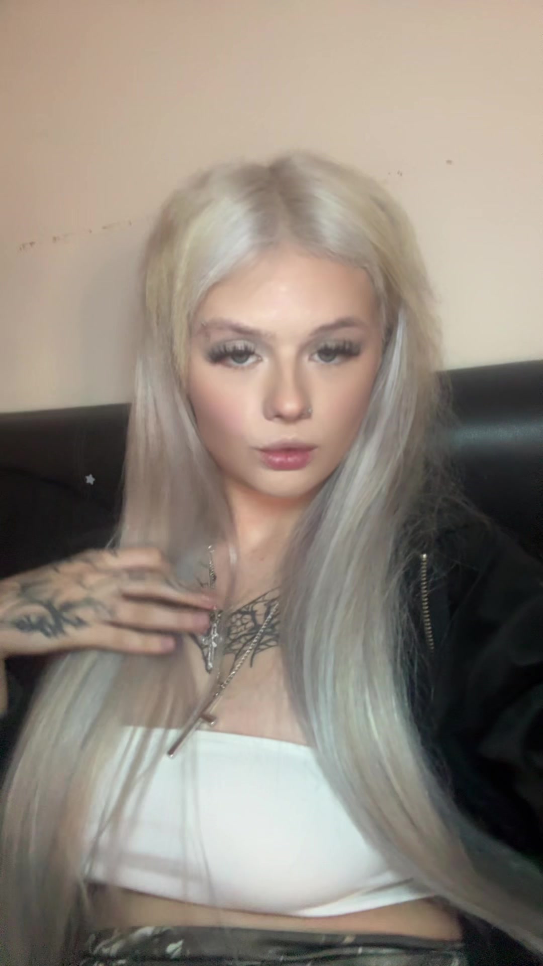 @Sophie Anna ⛓️