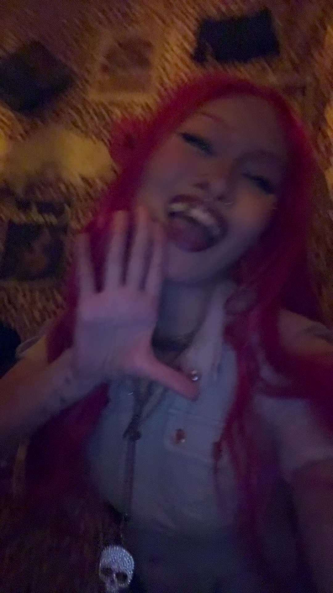 @Cay._.otic