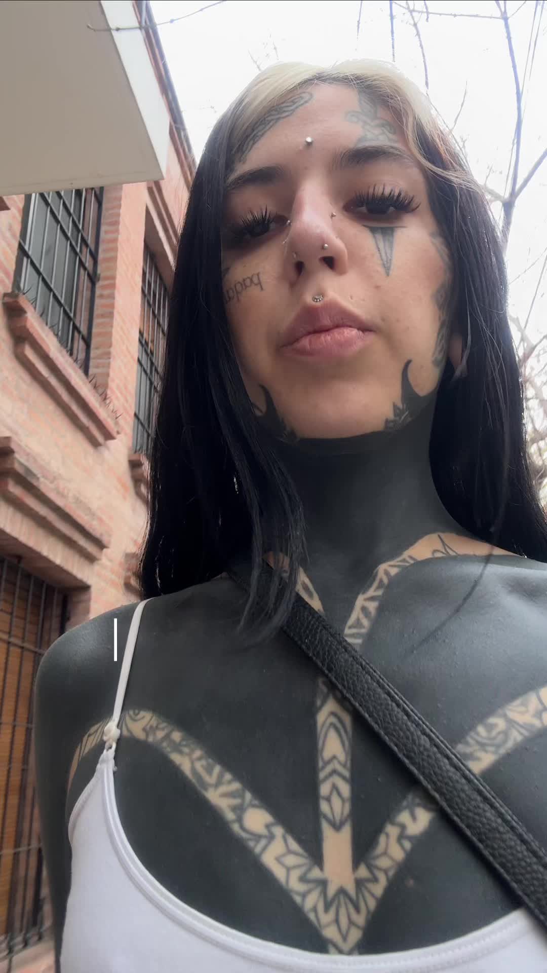 @Isabella