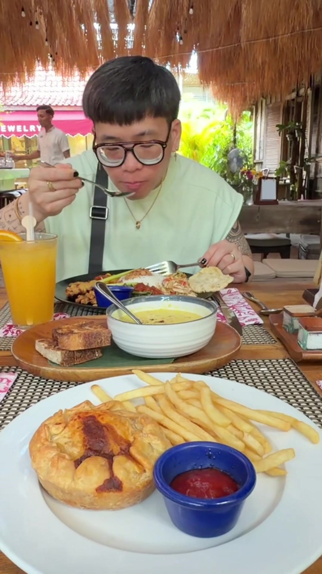 @Aku Makan Yah