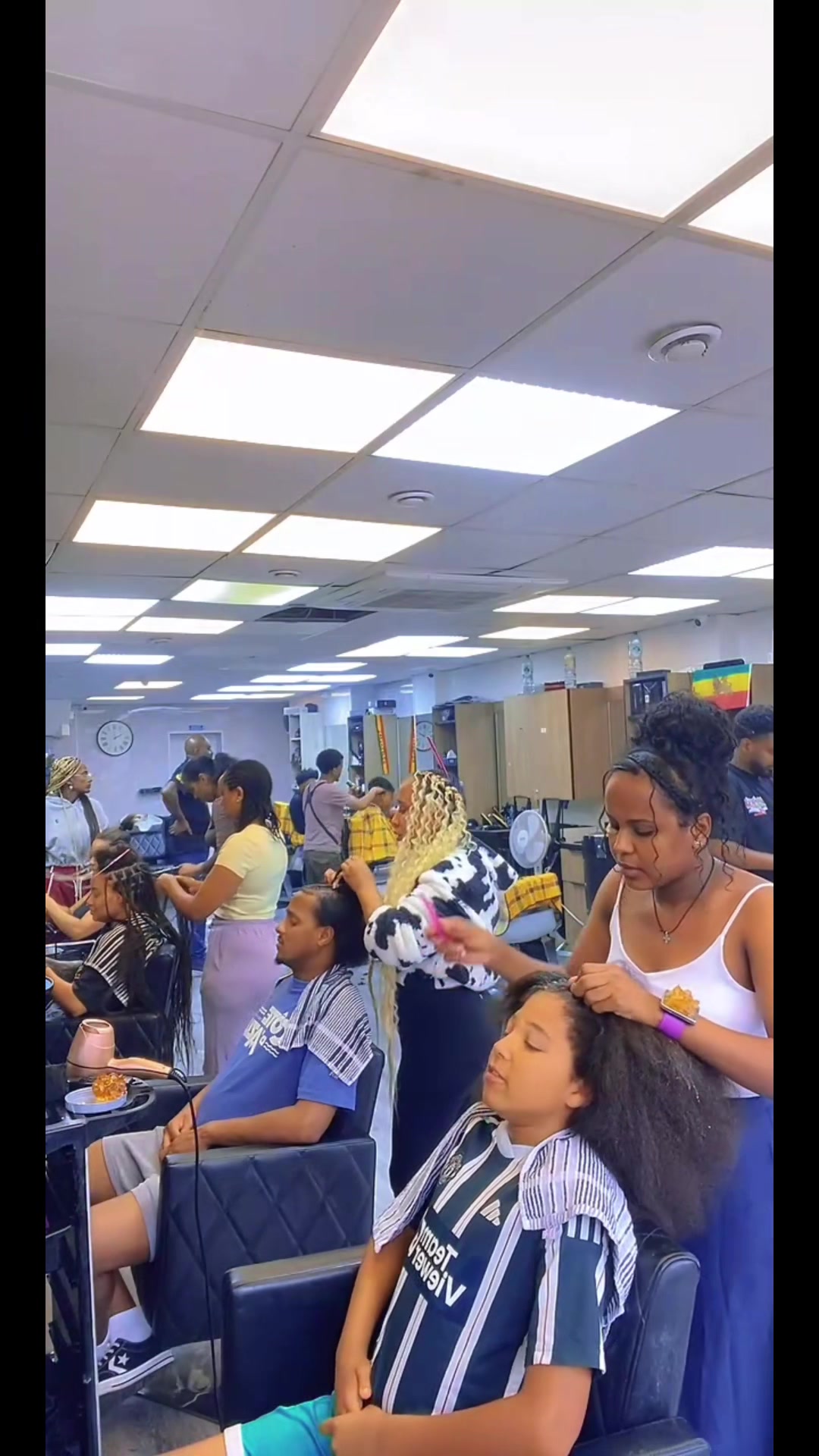 @3DAfro and Europe unisex salon