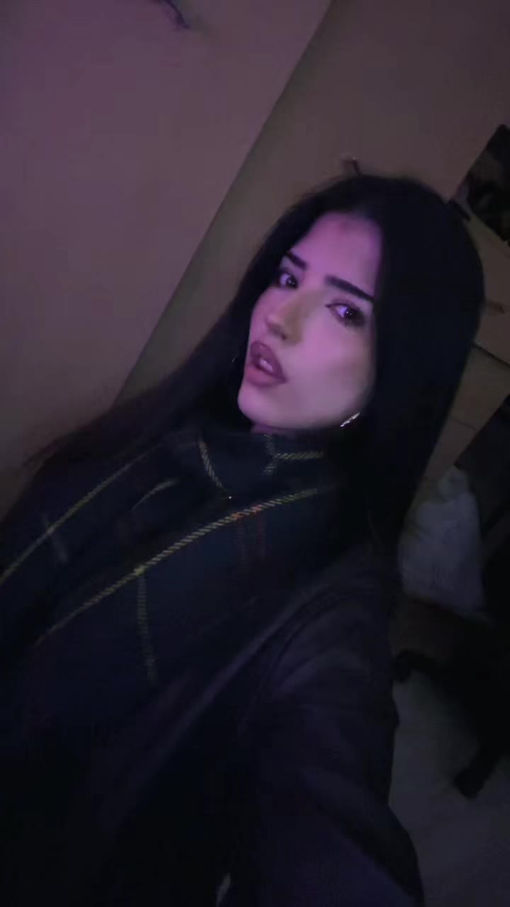 @nicole