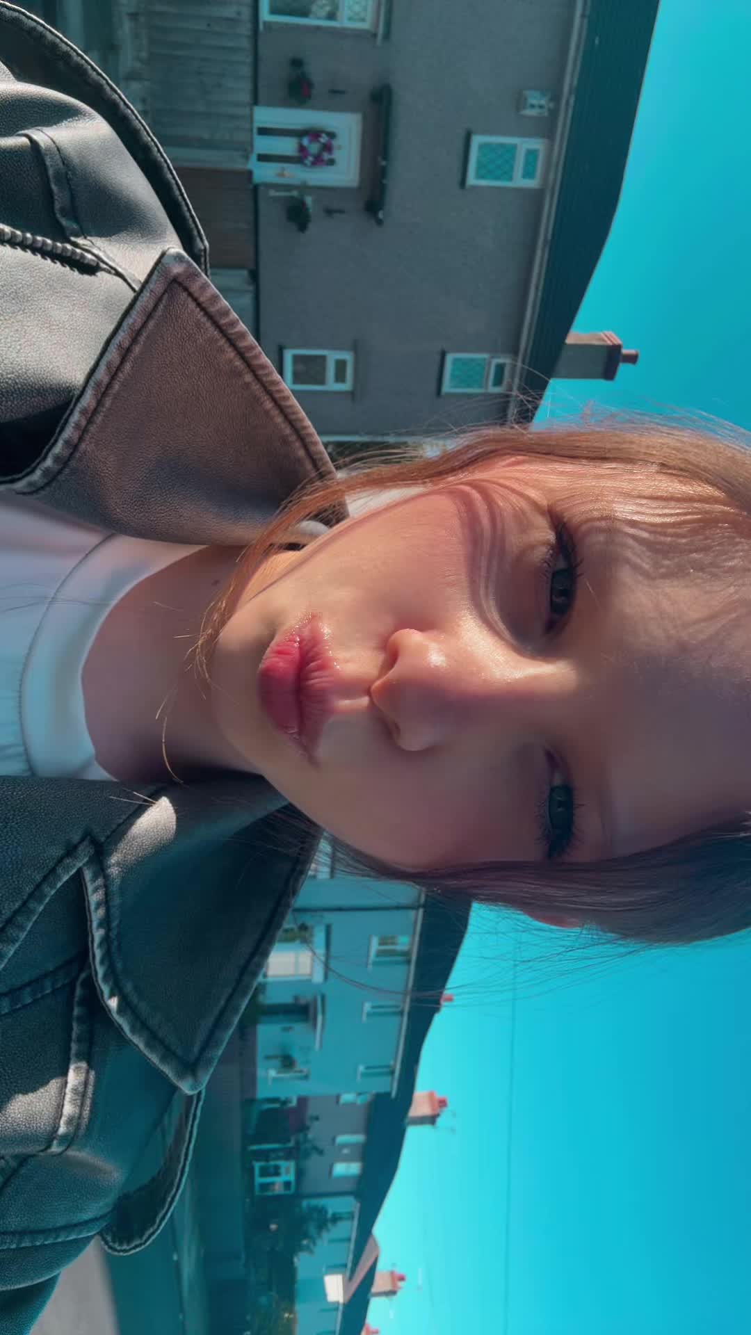 @amelia12