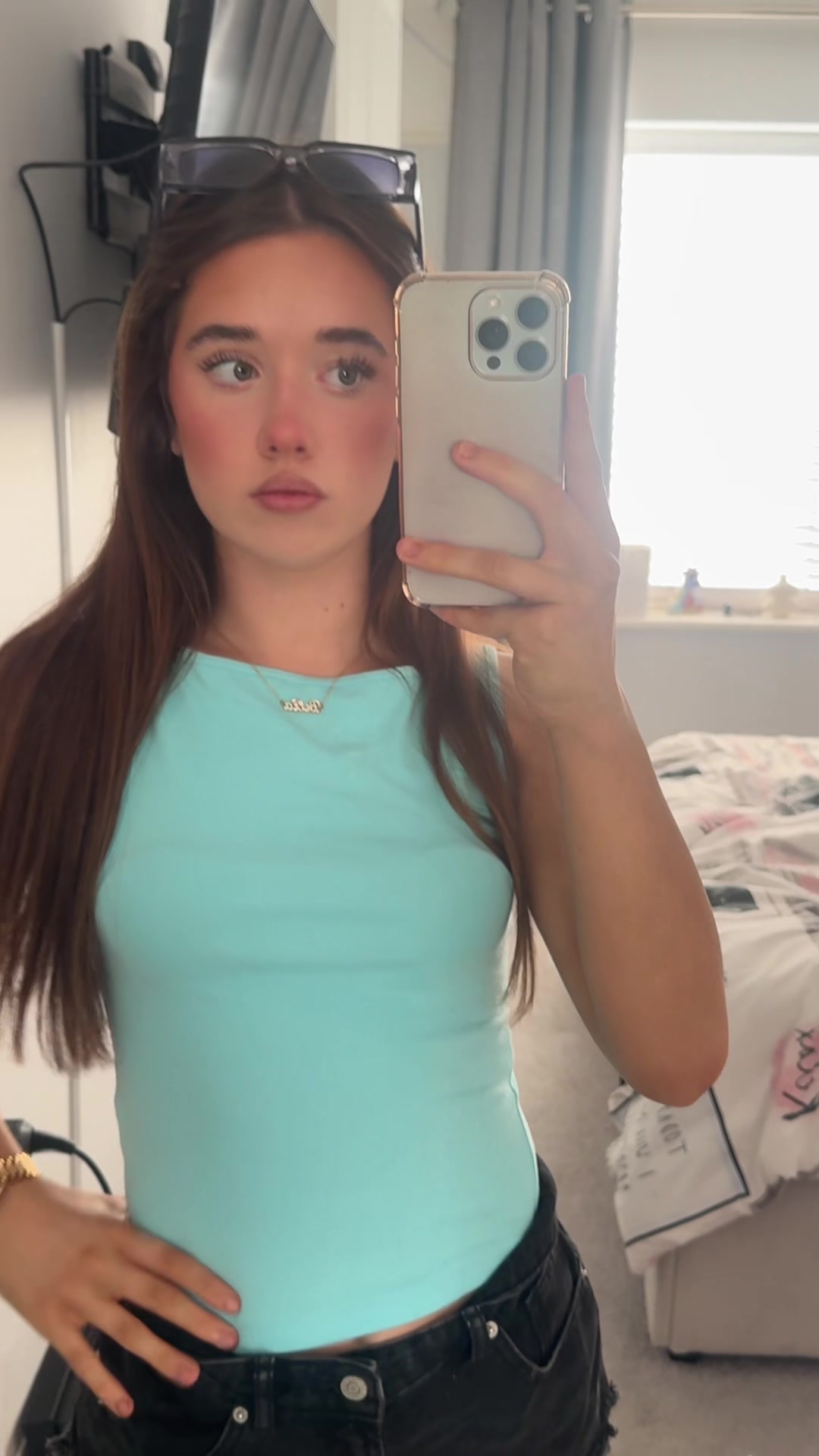 @𝐁ꨄ