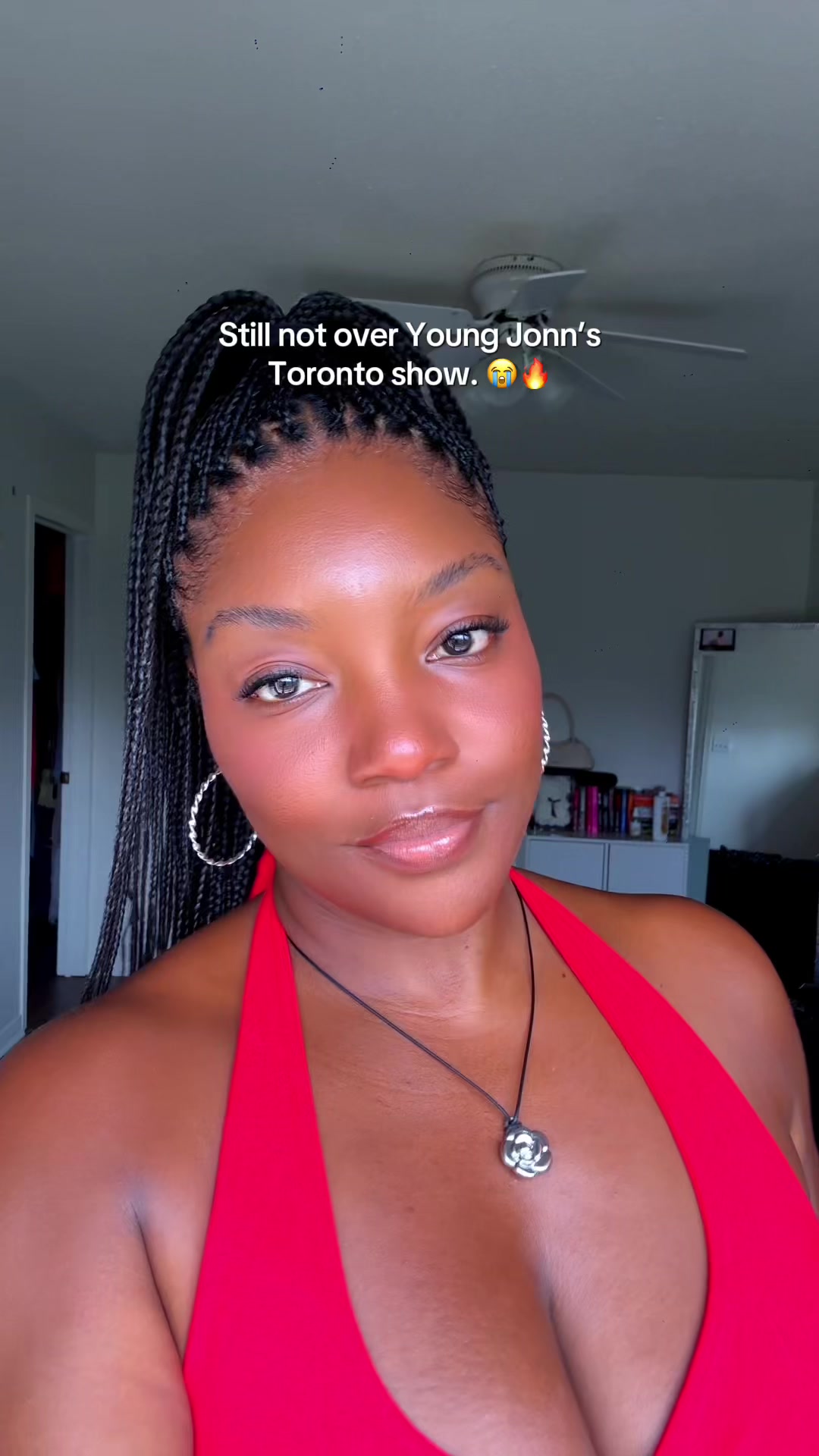 @HoneyB🐝| Solo Traveler